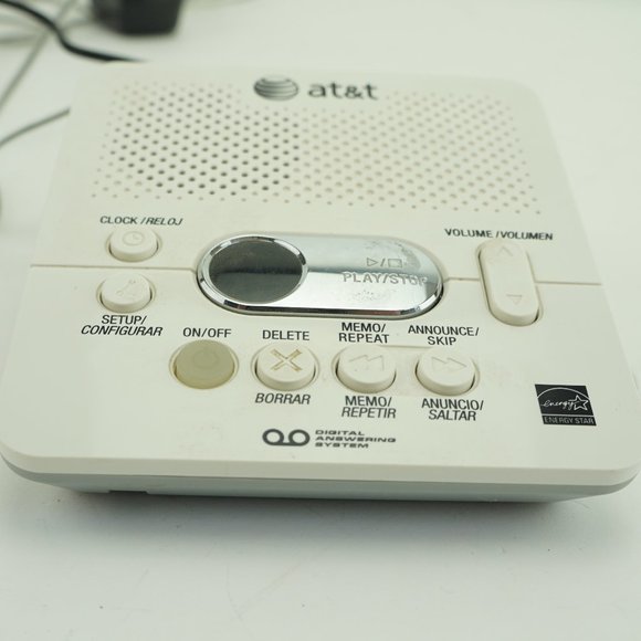 AT&T Digital Answering Machine System White Model No. 1740 - Picture 2 of 4